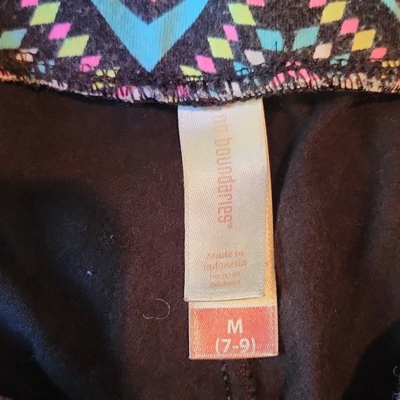 No Boundaries | Neon Fold Over Crops - Picture 3 of 9